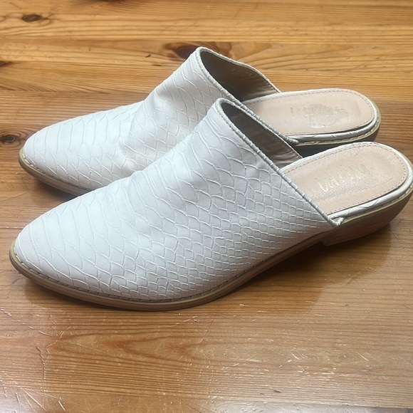 MI.IM Size 8.5 Luxe Snake Womens Mules cream Off White - Picture 3 of 11